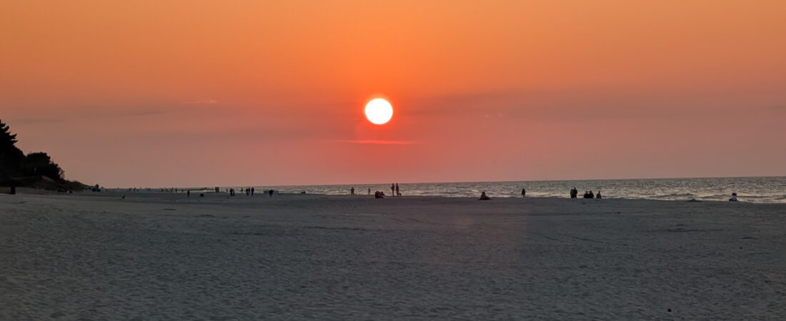 Karwia we wrześniu – plaża, czołgi i słowiańska przeszłość Kaszub